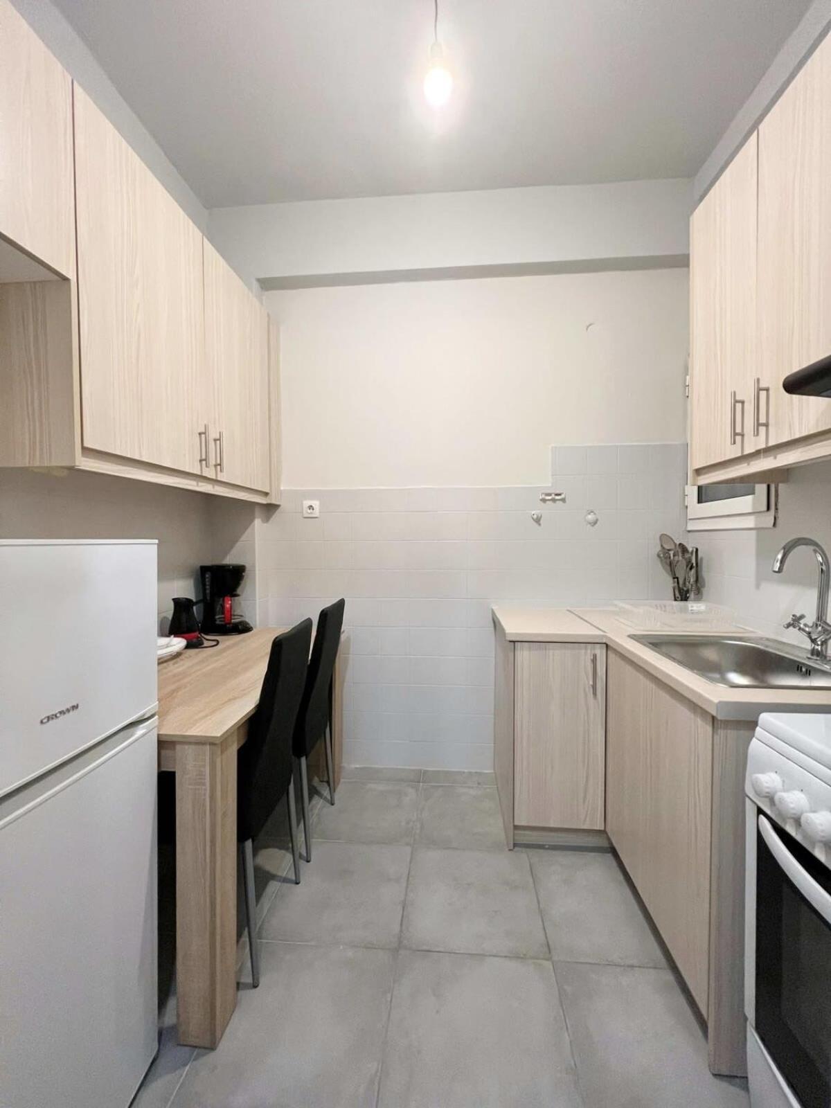 Central Apartment 3' To Metaksourgio Metro Station Aten Exteriör bild